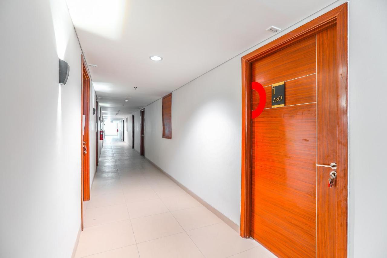 Super Oyo Collection O 16 Vittoria Residence Jakarta Extérieur photo