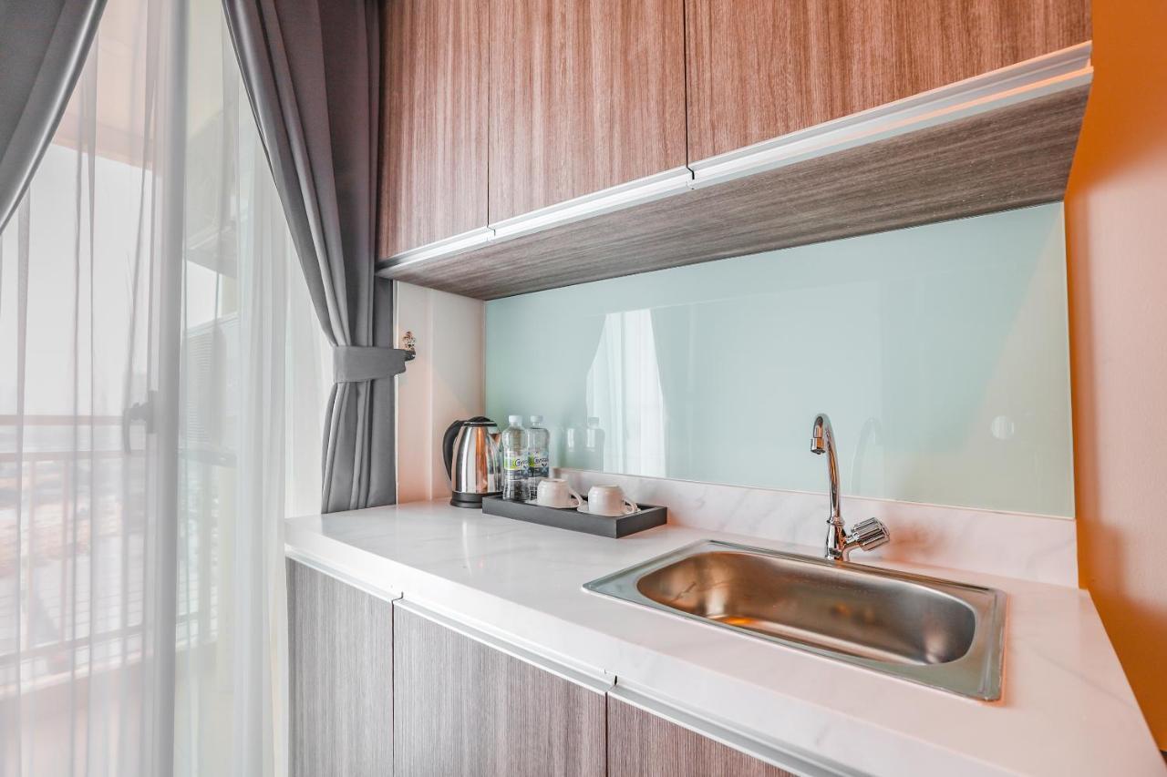Super Oyo Collection O 16 Vittoria Residence Jakarta Extérieur photo